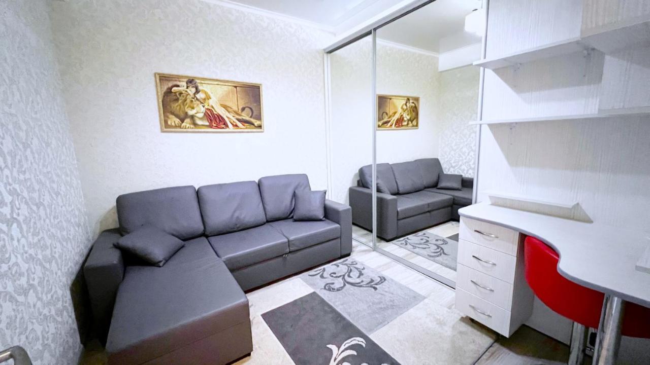 Apartament De Lux Cu 2 Camere Si Living Kišiněv Exteriér fotografie