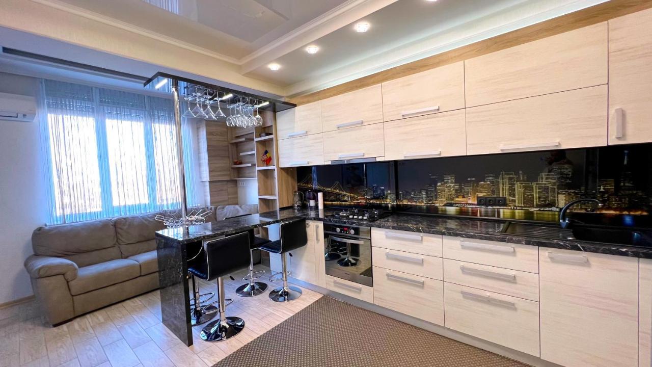 Apartament De Lux Cu 2 Camere Si Living Kišiněv Exteriér fotografie
